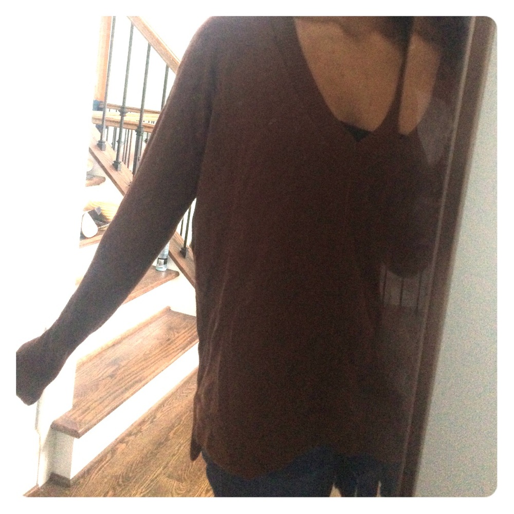 CLUB MONACO Brow V Neck Sweater